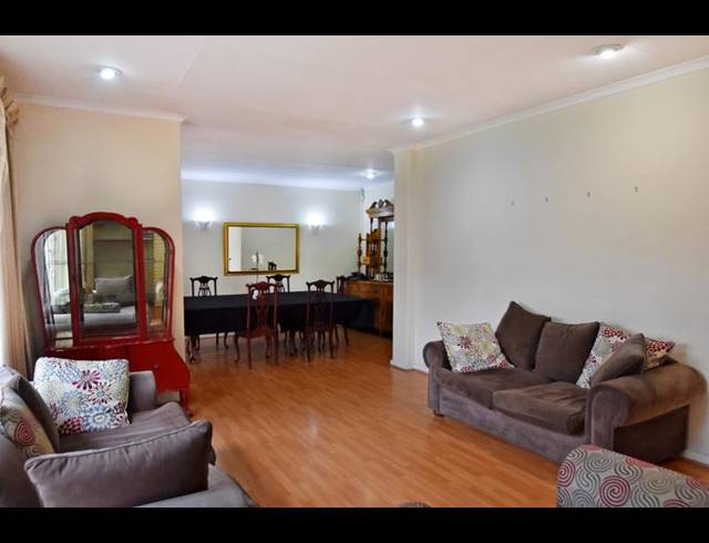 4 BEDROOM HOUSE FOR SALE IN SAVOY ESTATE